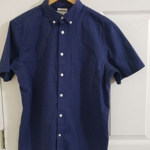 Old Navy young men's Slim Fit Classic Button Down Half Sleeves Cotton Shirt.